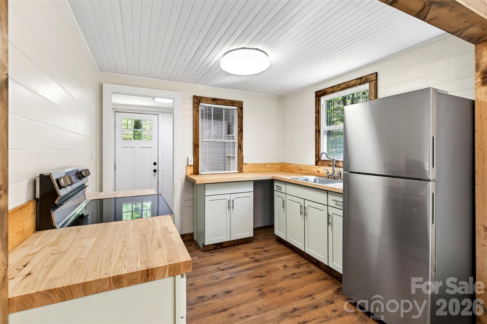 488 Cad Campbell Road Bakersville, NC 28705 - Photo 17 of 39