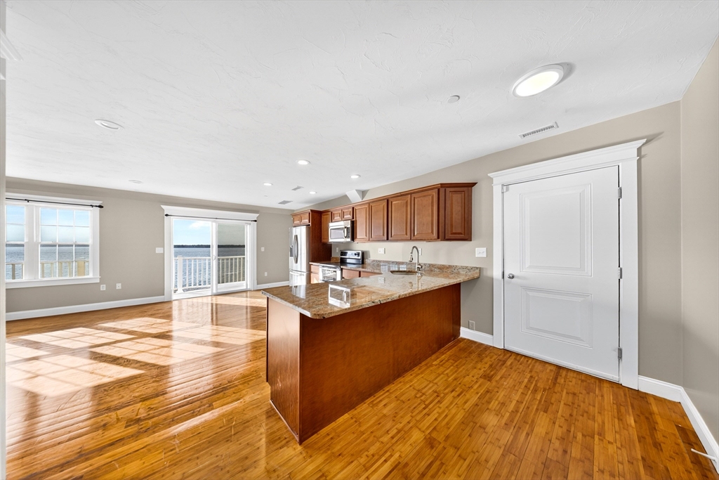 271 Draper Street, Unit 4 Fall River, MA 02724 - Photo 5 of 28