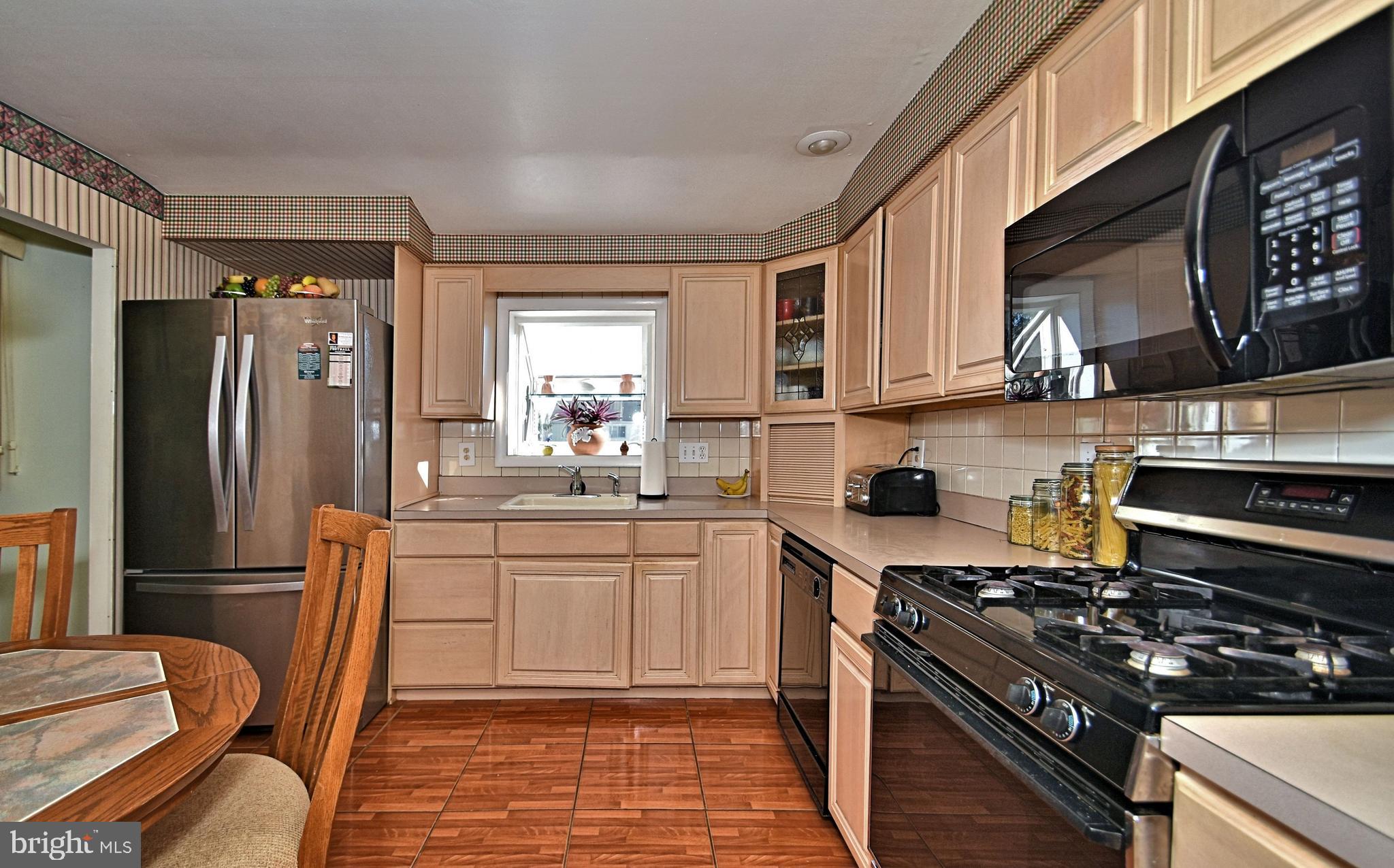 1035 Valley Road Warminster, PA 18974 - Photo 11 of 33 Gallery Image 11