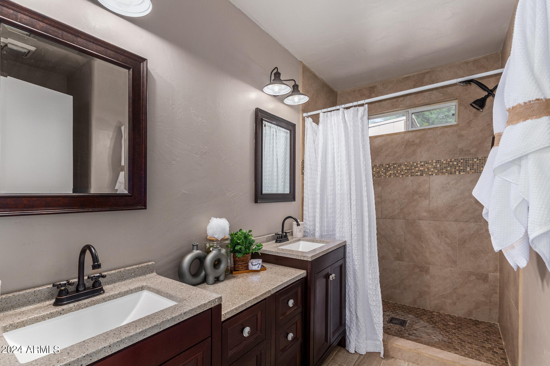 8342 West Monte Vista Road Phoenix, AZ 85037 - Photo 15 of 37 Primary