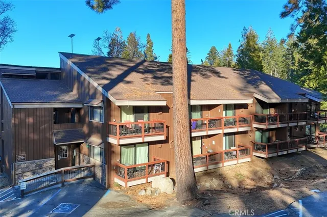 $599,000 | 7540 Henness Circle, Unit B210, Yosemite National Park, CA 95389