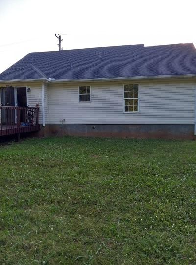 2041 Abingdon Drive La Vergne, TN 37086 - Photo 16 of 18 a front view of a house with garden