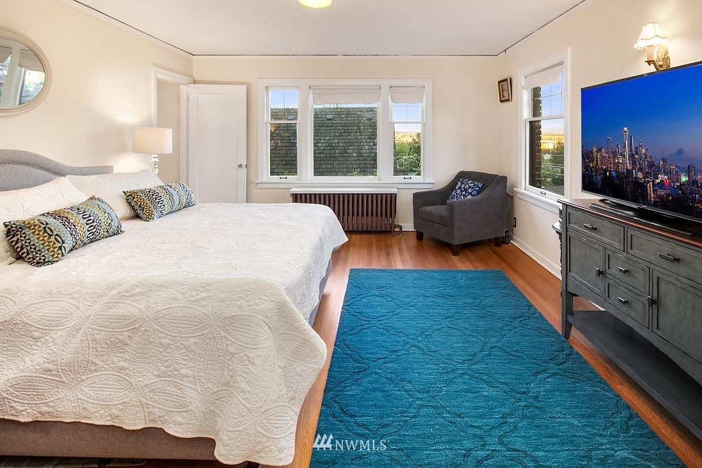 3902 Meridian Avenue North Seattle, WA 98103 - Photo 11 of 24 Gallery Image 11