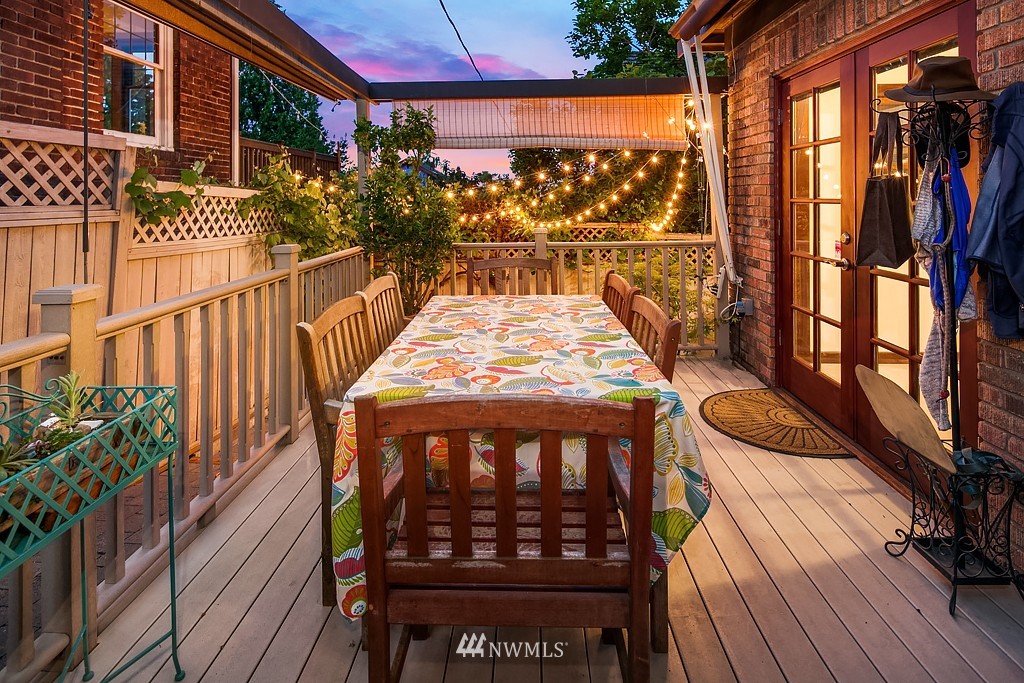 3902 Meridian Avenue North Seattle, WA 98103 - Photo 21 of 24 Gallery Image 21
