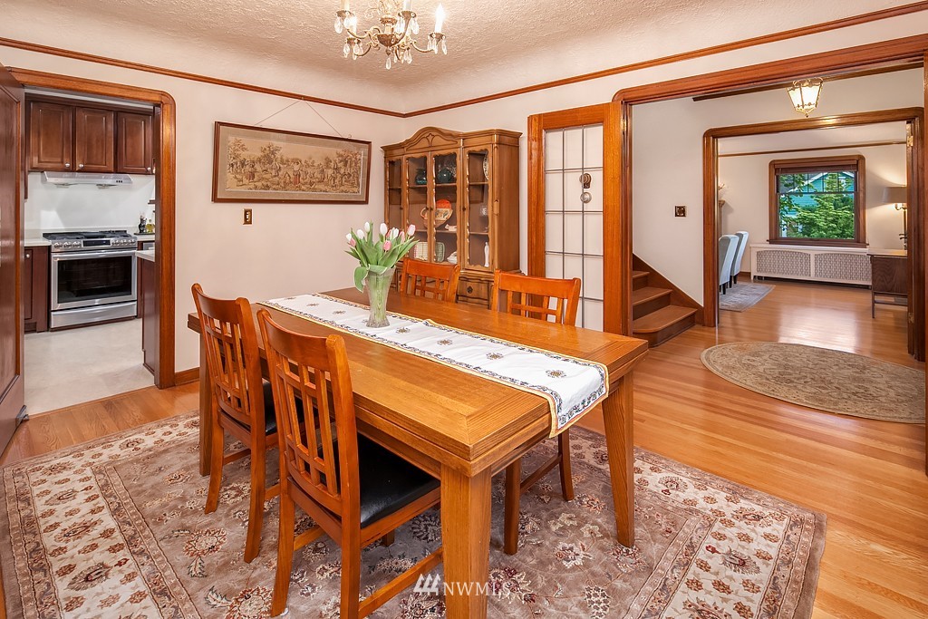 3902 Meridian Avenue North Seattle, WA 98103 - Photo 8 of 24 Gallery Image 8