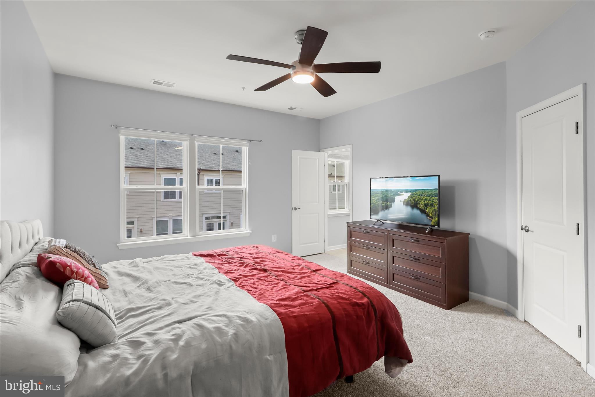 3566 Sprigg Street South Frederick, MD 21704 - Photo 27 of 60 Primary Bedroom - En-Suite Full Bath - WIC
