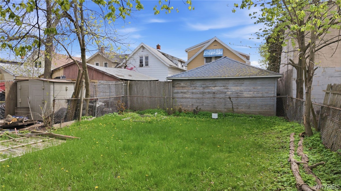 21 Freund Street Buffalo, NY 14211 - Photo 7 of 32