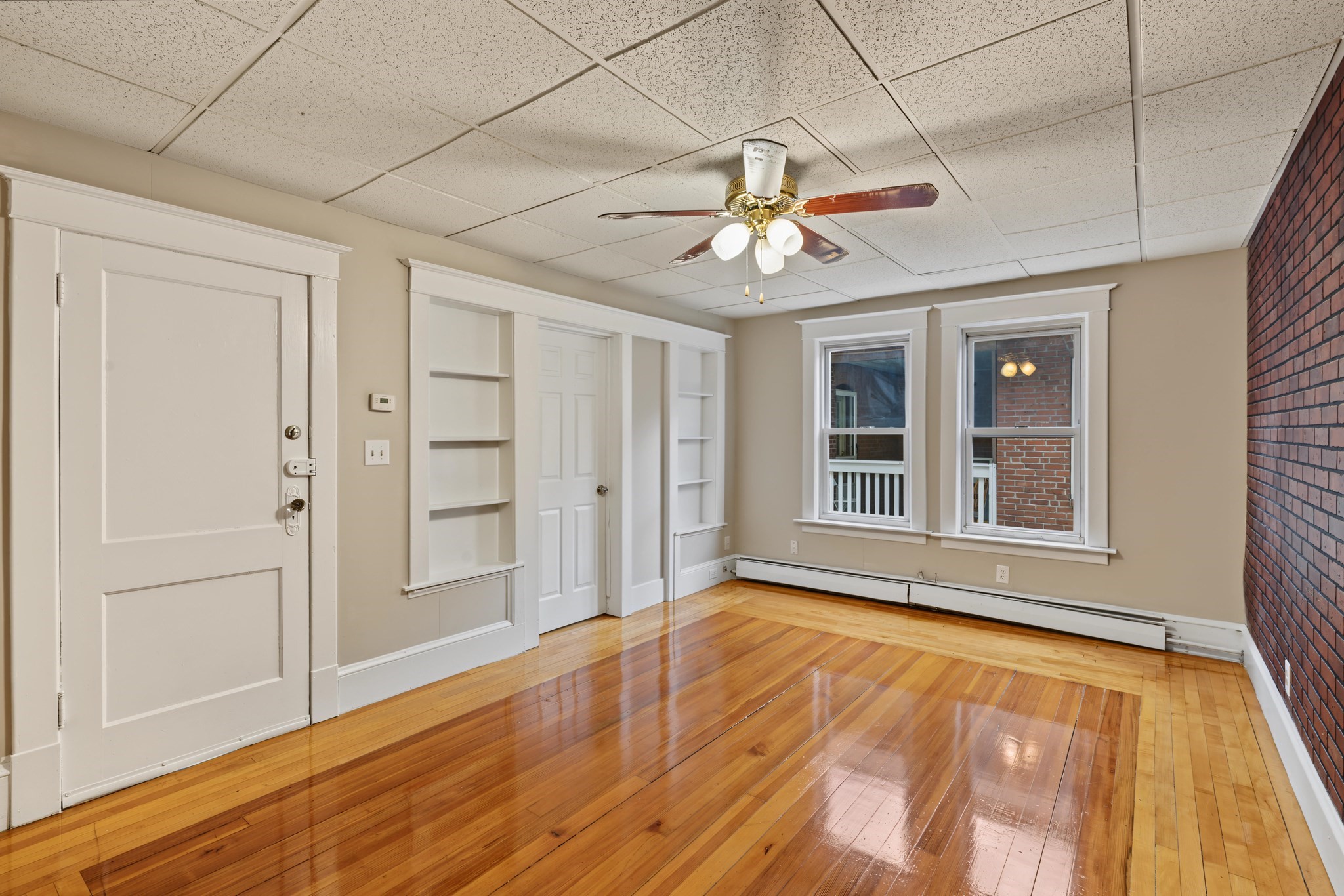 906 Main Street, Unit 2 Holyoke, MA 01040 - Photo 6 of 12 Gallery Image 6