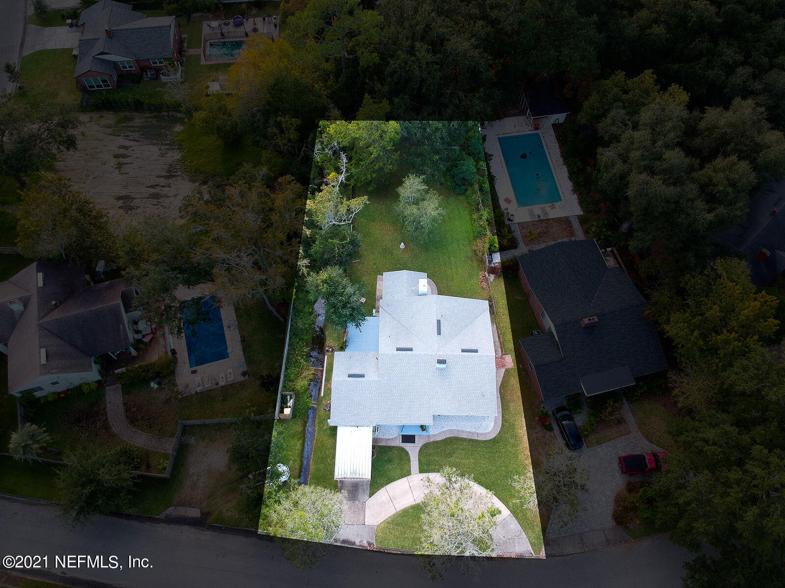 754 Old Hickory Road Jacksonville, FL 32207 - Photo 3 of 21 an aerial view of a house with a yard
