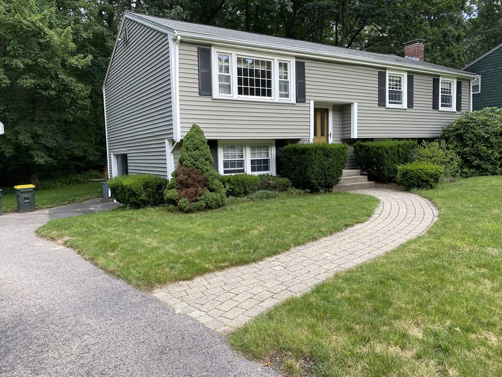 46 Southgate Road Franklin, MA 02038 - Photo 1 of 28 Gallery Image 1