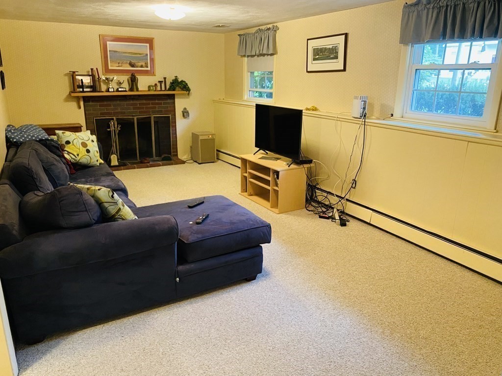 46 Southgate Road Franklin, MA 02038 - Photo 19 of 28 Gallery Image 19