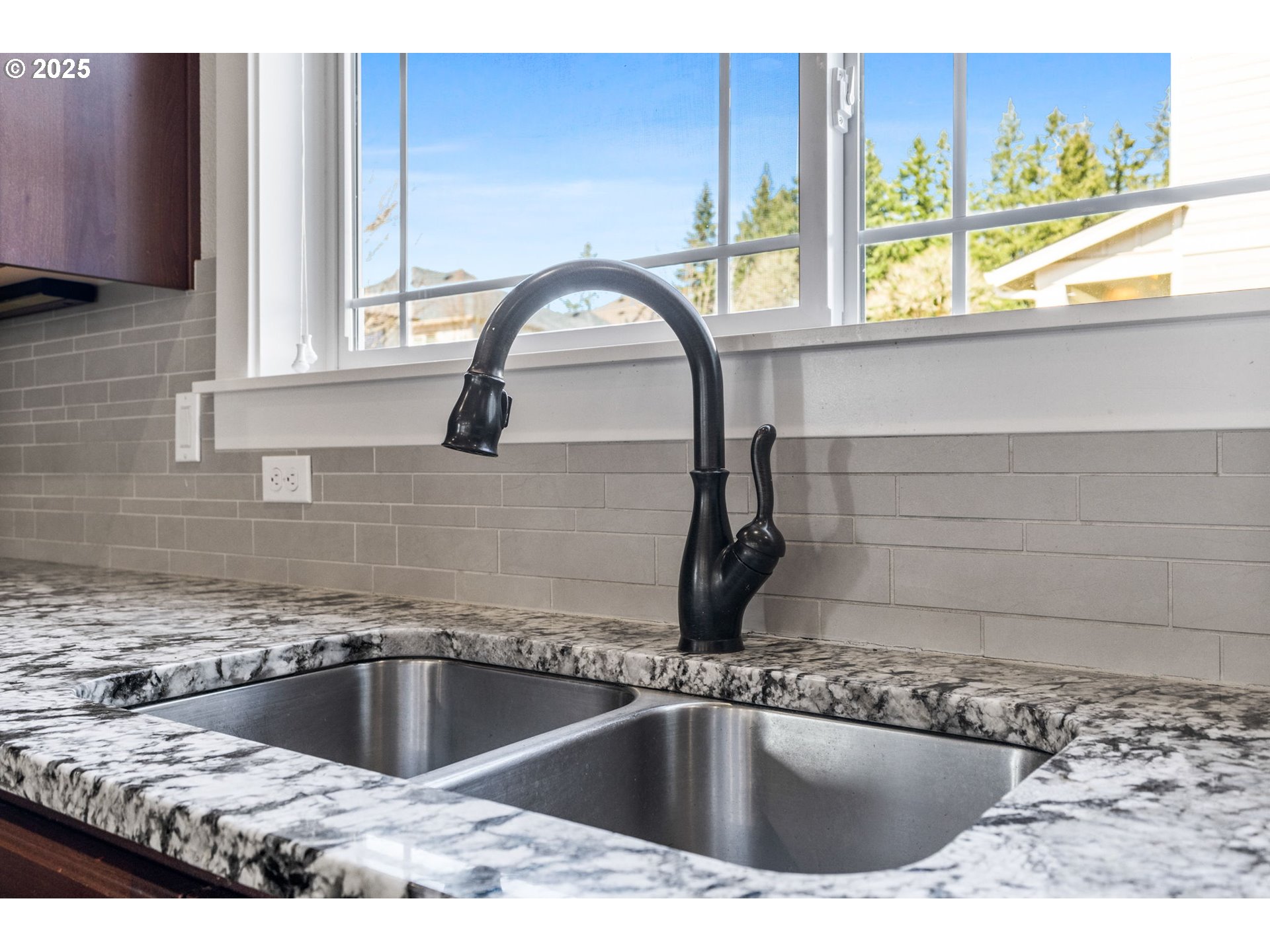 12329 Southwest Athens Lane Wilsonville, OR 97070 - Photo 16 of 38