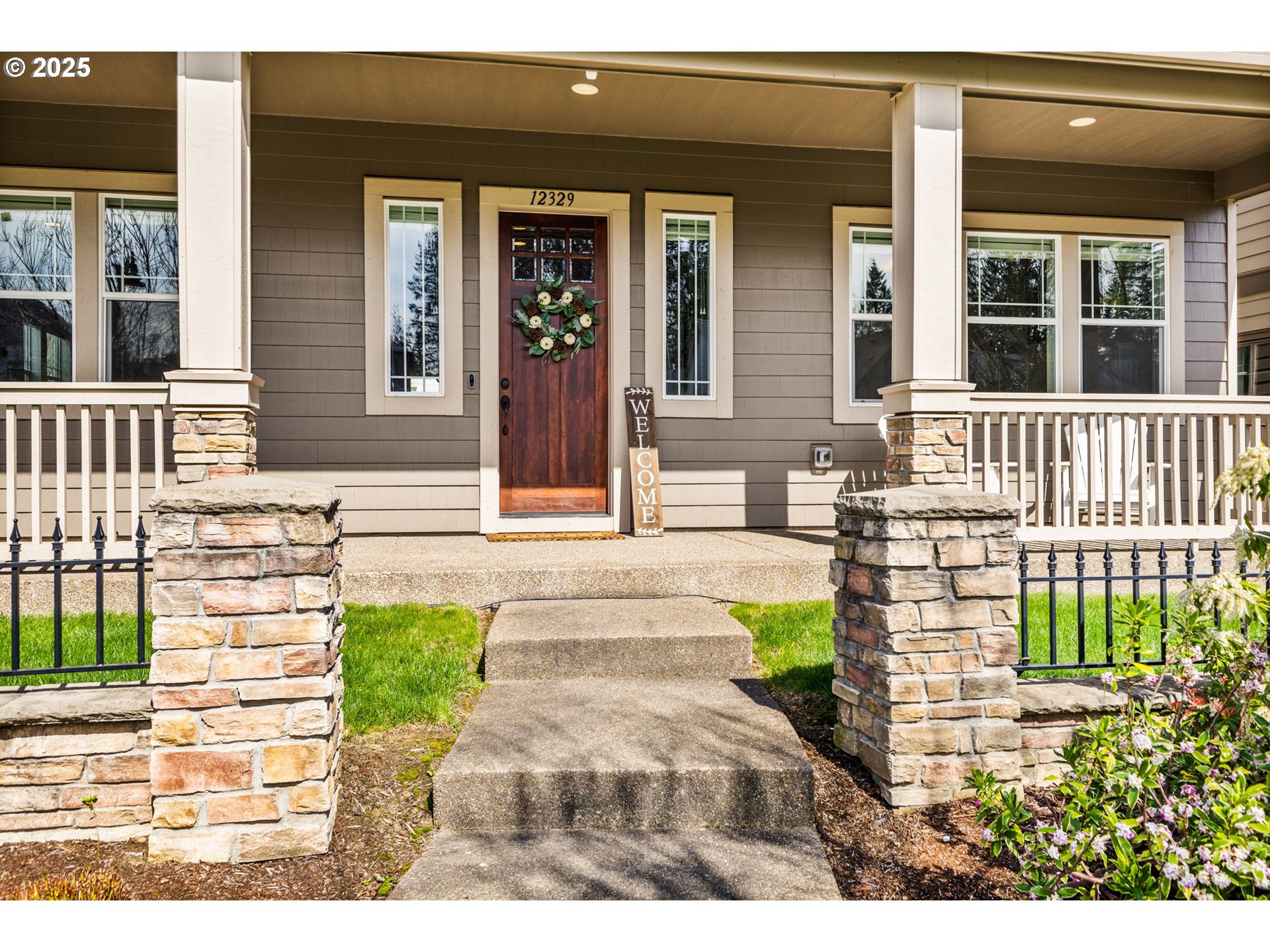 12329 Southwest Athens Lane Wilsonville, OR 97070 - Photo 2 of 38