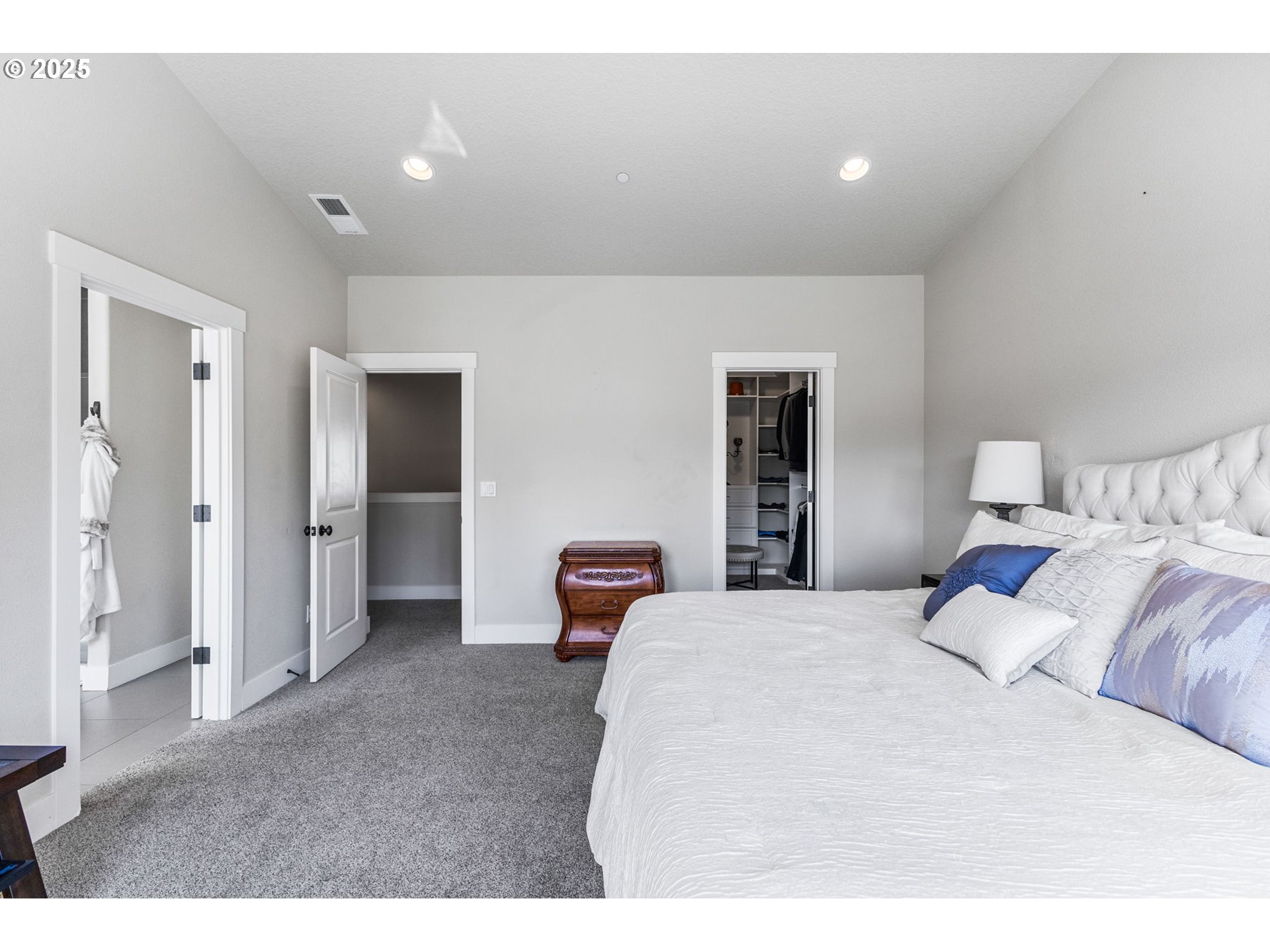 12329 Southwest Athens Lane Wilsonville, OR 97070 - Photo 28 of 38