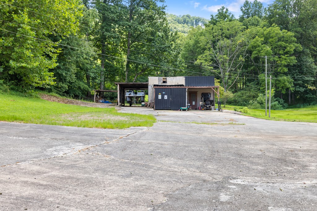 4149 Furman Gribble Road Young Harris, GA 30582 - Photo 26 of 36 Gallery Image 26