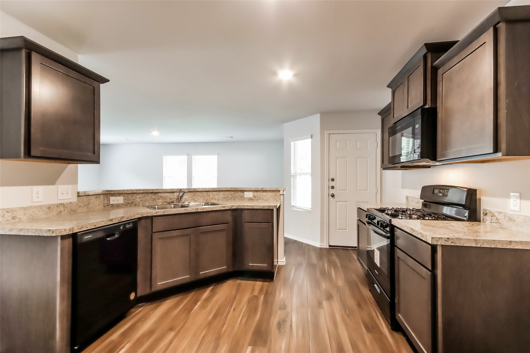 22451 Verdin Road Splendora, TX 77372 - Photo 6 of 16 Photos may be representative of the floor plan and not the exact home. Finishes, layout, and features of the actual property for lease may vary.