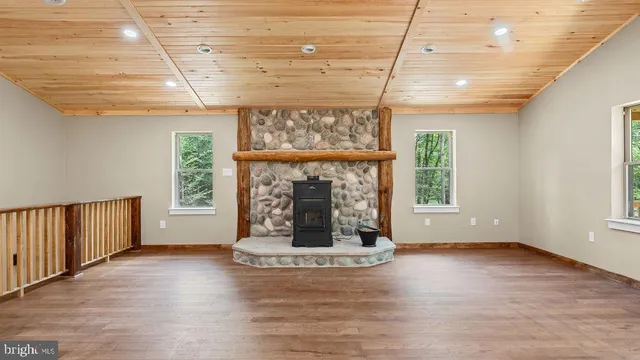 $529,900 | 39 Wolf Way, White Haven, PA 18661