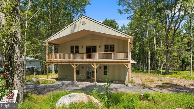 $529,900 | 39 Wolf Way, White Haven, PA 18661