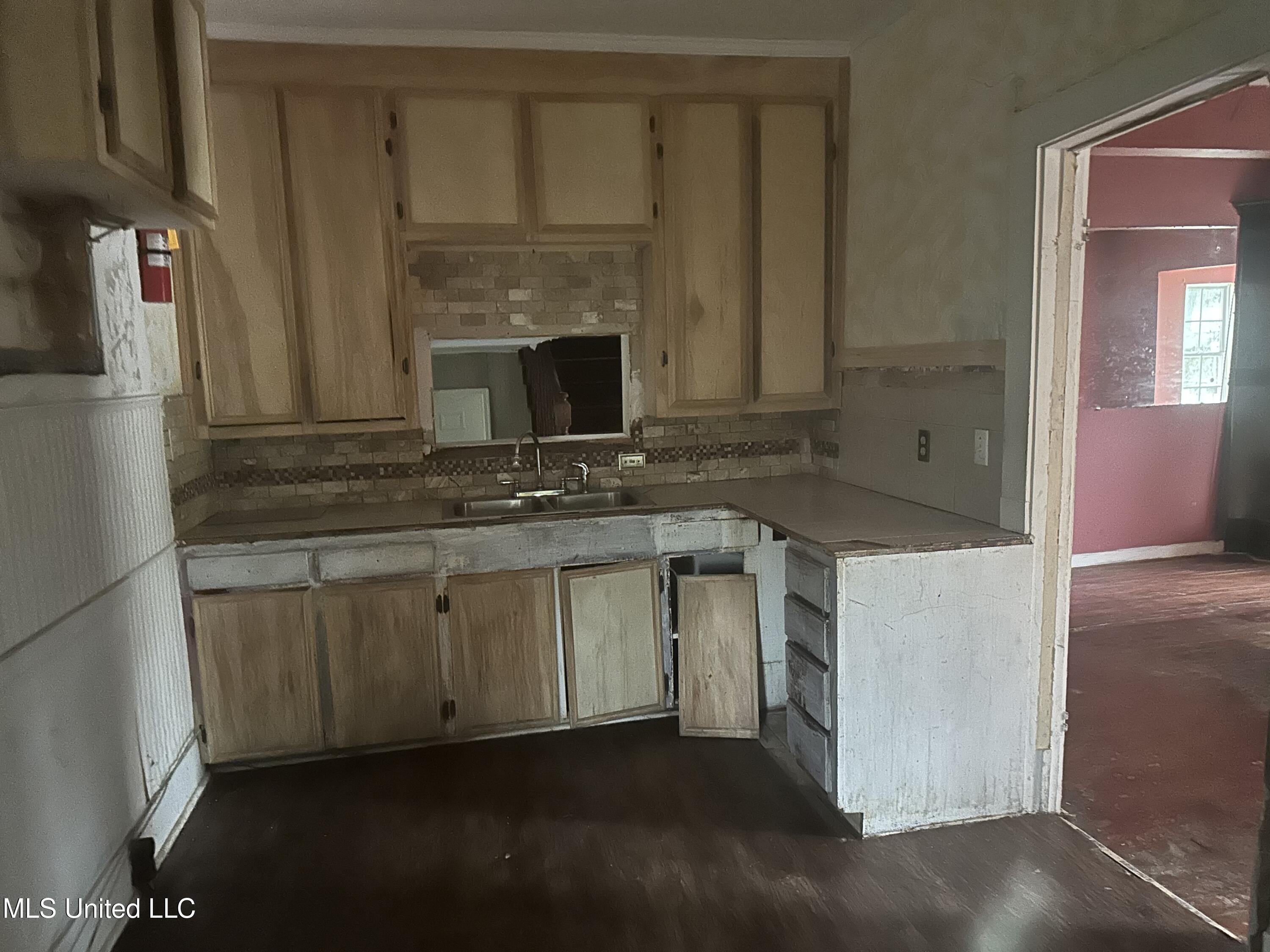 136 Plummer Circle Jackson, MS 39209 - Photo 6 of 8 IMG_8403