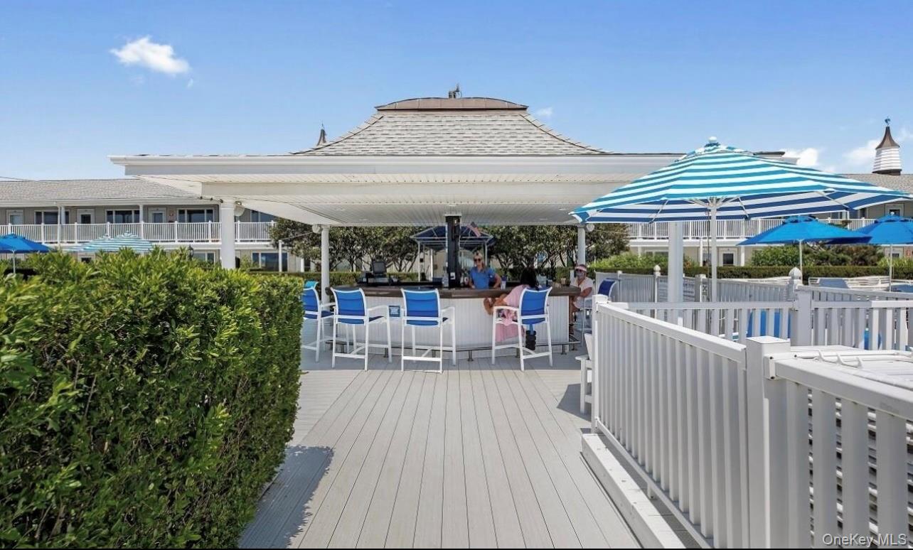 231 Dune Road, Unit 905 Westhampton Beach, NY 11978 - Photo 21 of 24 View of Bar/Lunch Spot