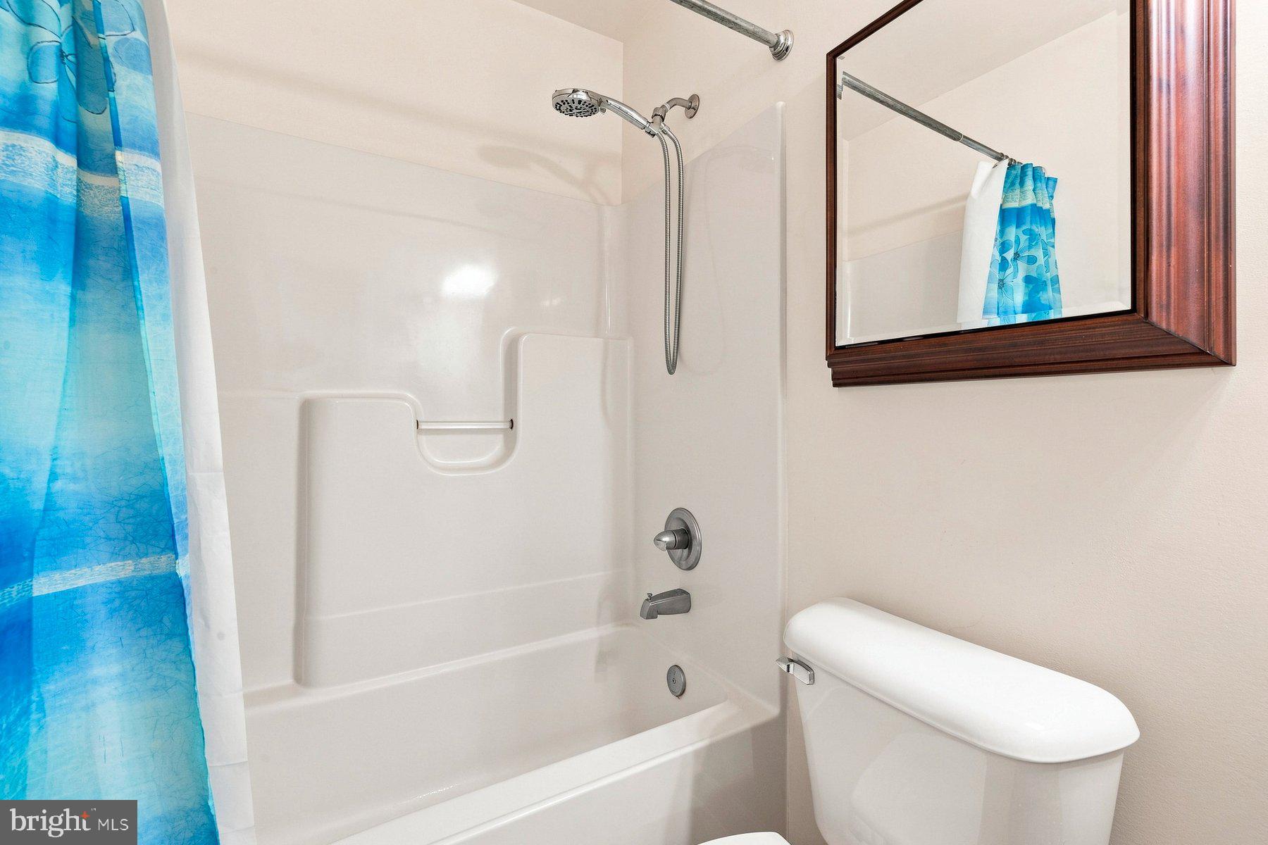 7120 Masters Road New Market, MD 21774 - Photo 26 of 58 Upper full bathroom.