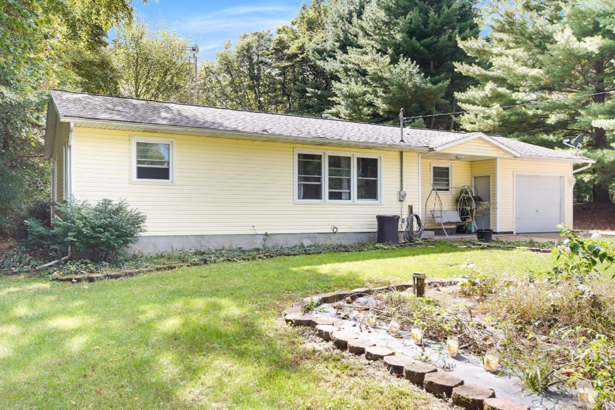 57389 Butcher Road Lawrence, MI 49064 - Photo 2 of 16 DSC03174