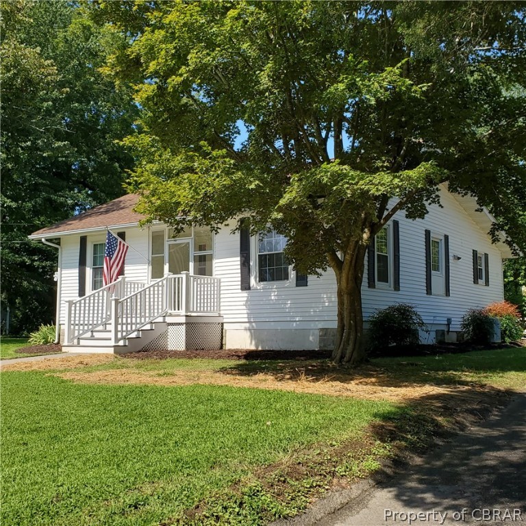 214 Steamboat Road Irvington, VA 22480 - Photo 4 of 46