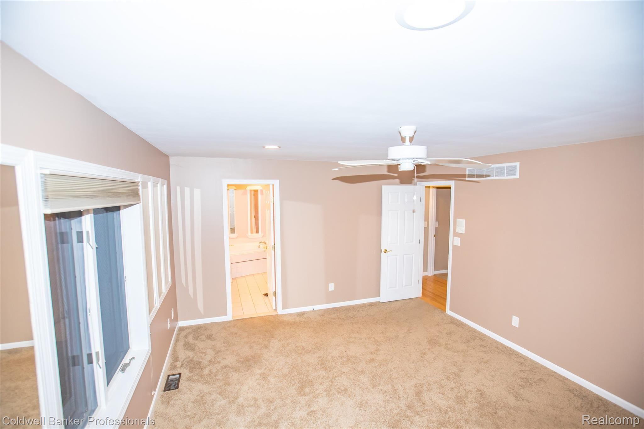 38845 Barth Street Romulus, MI 48174 - Photo 18 of 27 38845BarthRdRomulus,MI-9970.jpg