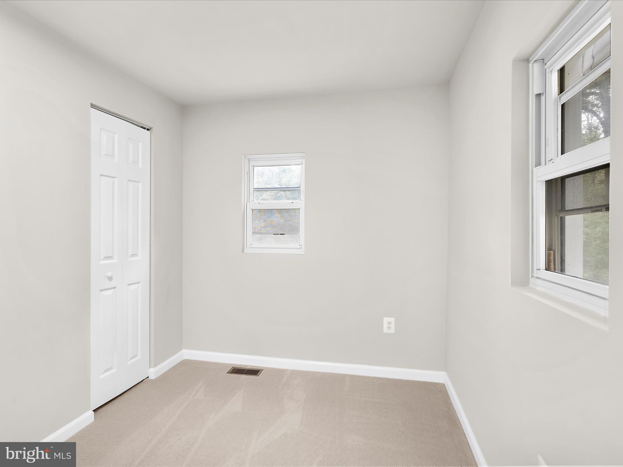 5660 New Cut Road Marbury, MD 20658 - Photo 15 of 38 an empty room with windows
