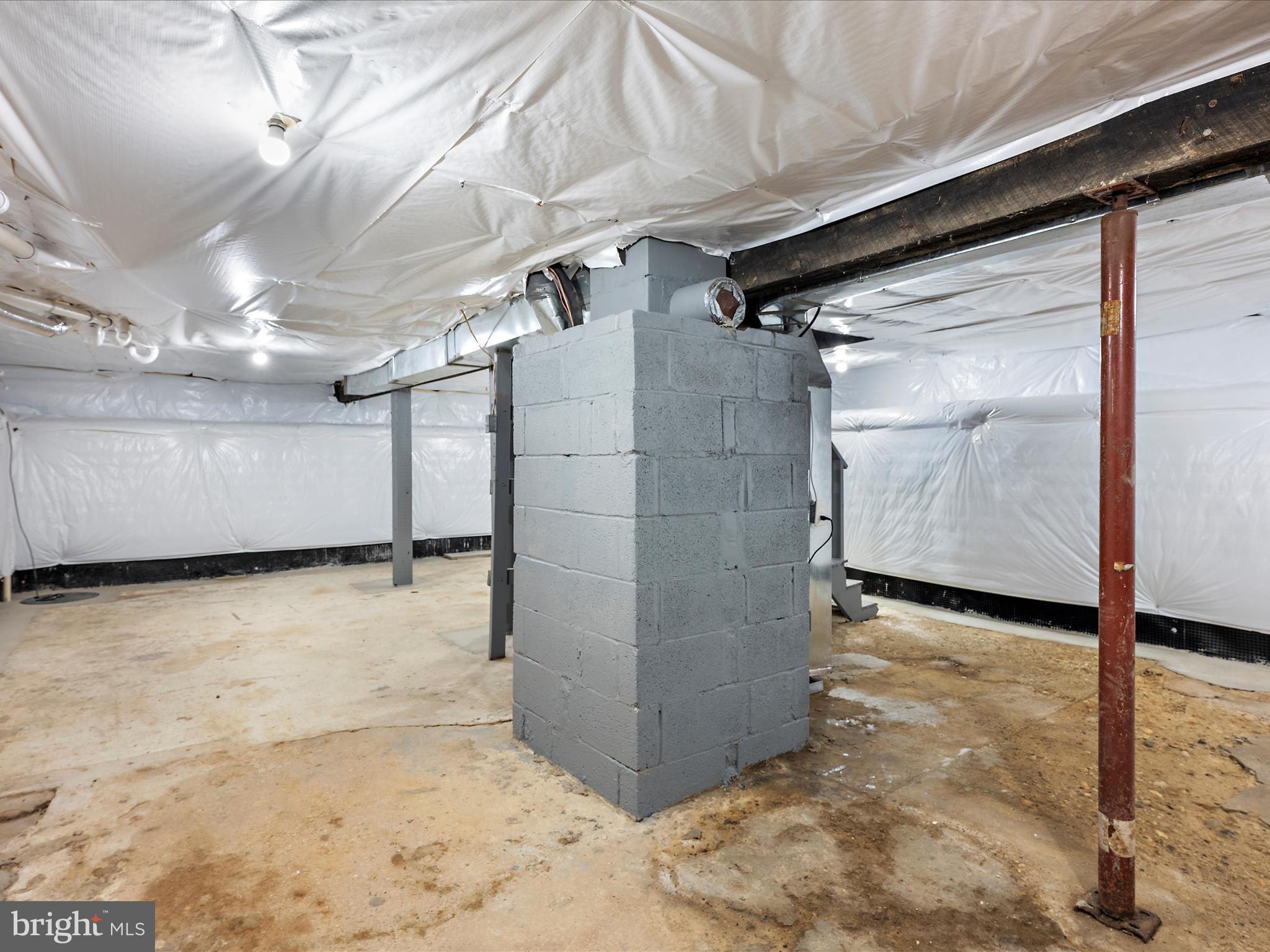 5660 New Cut Road Marbury, MD 20658 - Photo 32 of 38 a view of an empty room