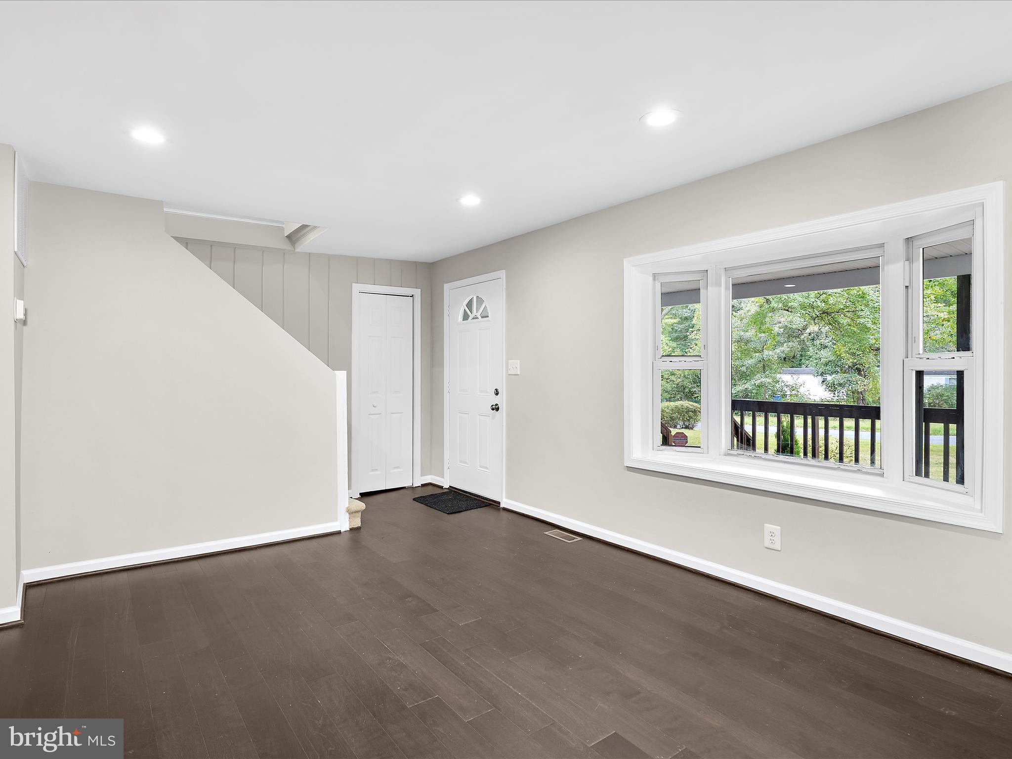 5660 New Cut Road Marbury, MD 20658 - Photo 5 of 38 a view of an empty room with a window