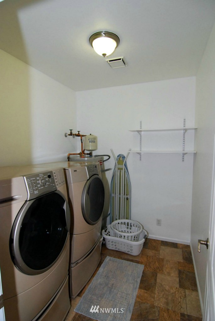 4488 Harper Hill Road Southeast Port Orchard, WA 98366 - Photo 11 of 23 Gallery Image 11