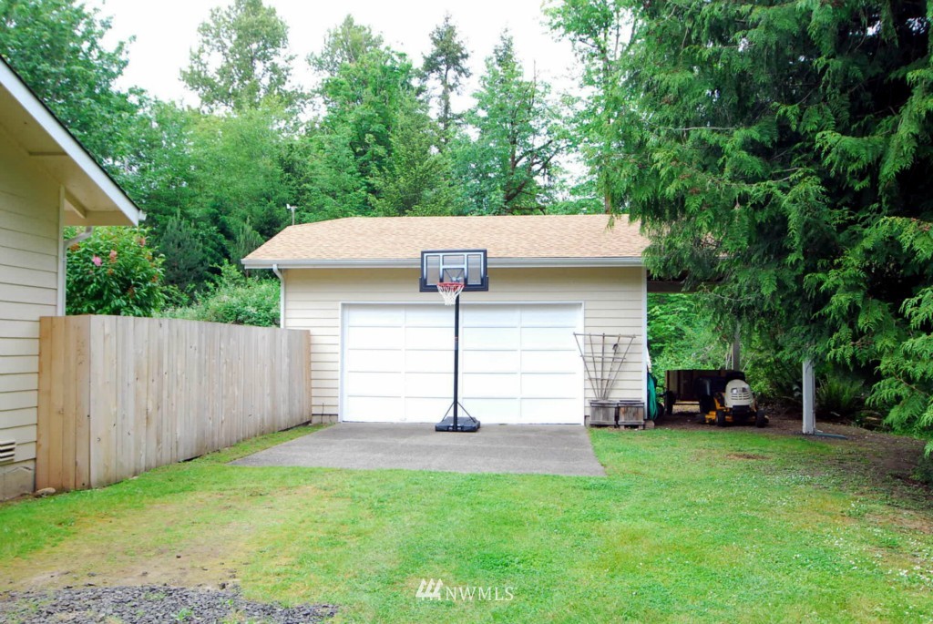 4488 Harper Hill Road Southeast Port Orchard, WA 98366 - Photo 17 of 23 Gallery Image 17