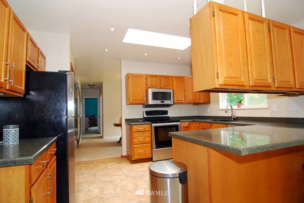 4488 Harper Hill Road Southeast Port Orchard, WA 98366 - Photo 6 of 23 Gallery Image 6