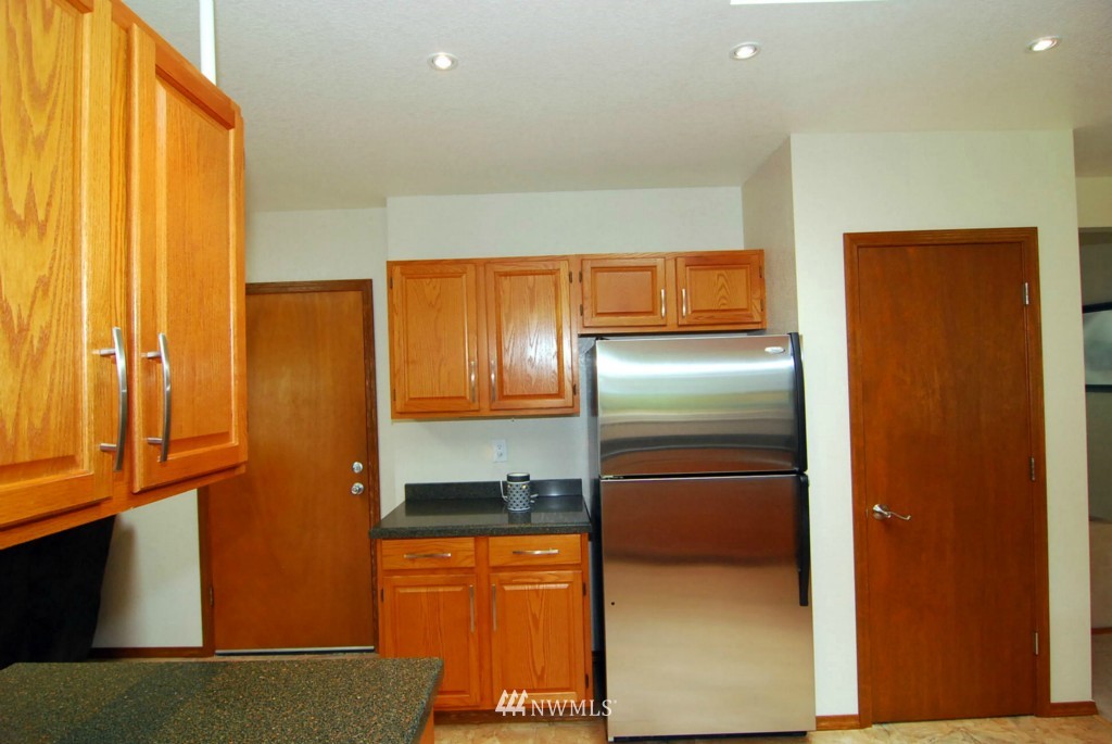 4488 Harper Hill Road Southeast Port Orchard, WA 98366 - Photo 7 of 23 Gallery Image 7