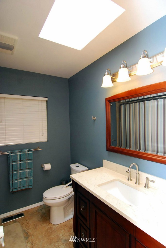 4488 Harper Hill Road Southeast Port Orchard, WA 98366 - Photo 10 of 23 Gallery Image 10