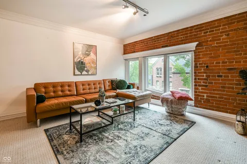 $325,000 | 430 North Park Avenue, Unit 201, Indianapolis, IN 46202