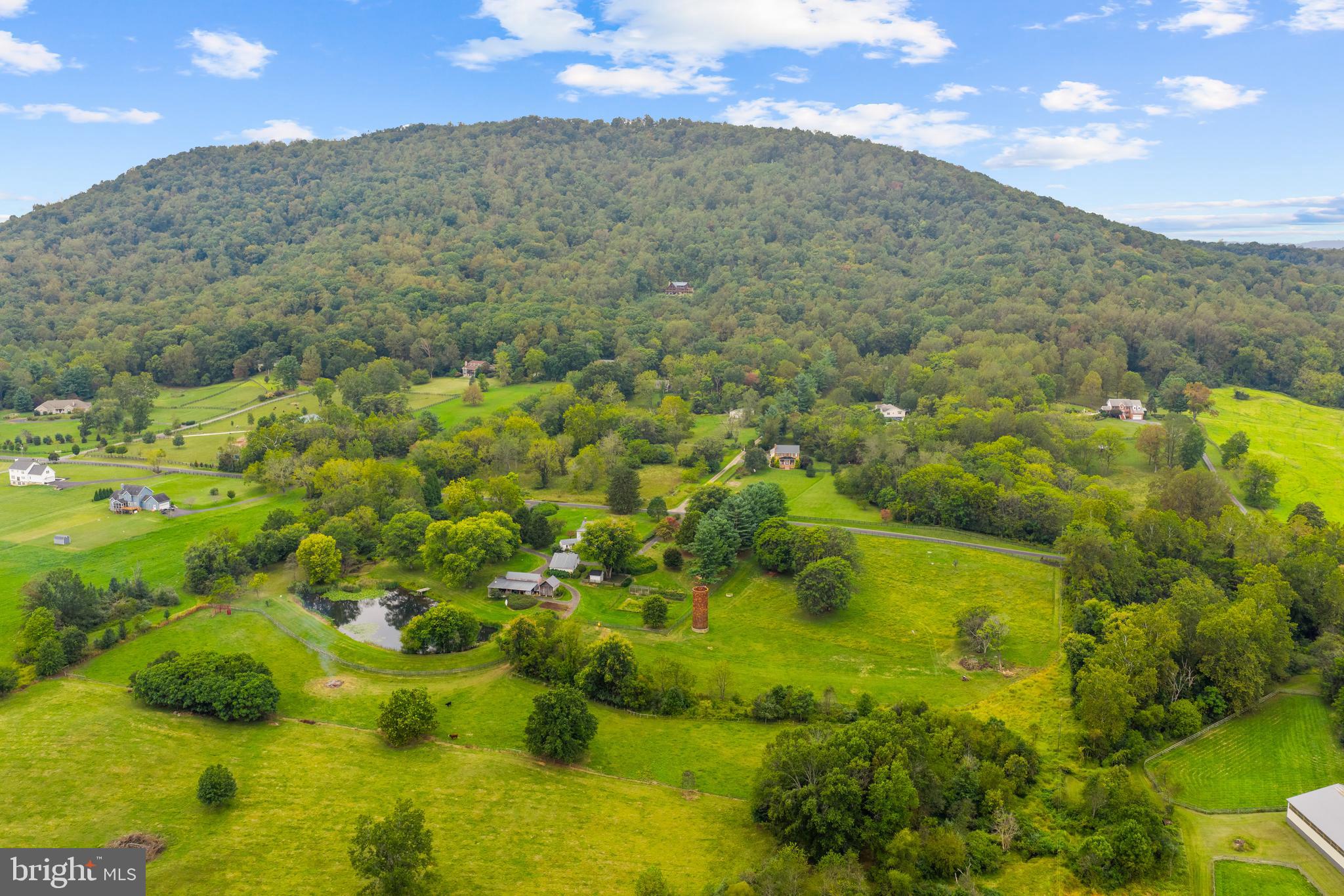 10603 Ramey Road Marshall, VA 20115 - Photo 4 of 49 Front of home views Cobbler Mountain
