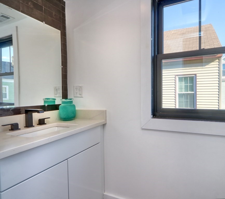 4 Everett Place, Unit 2 Boston, MA 02128 - Photo 7 of 14