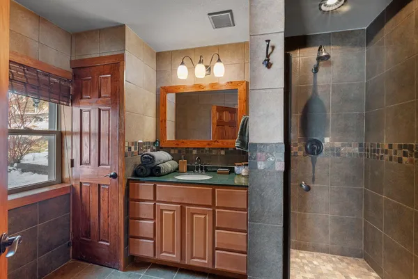 $2,275,000 | S107W34886 South Shore Drive, Mukwonago, WI 53149