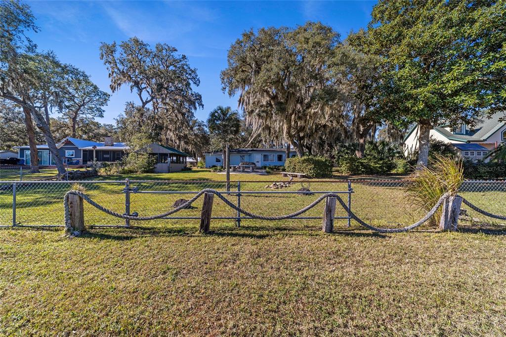 22345 Northeast 108th Avenue Road Fort McCoy, FL 32134 - Photo 21 of 23
