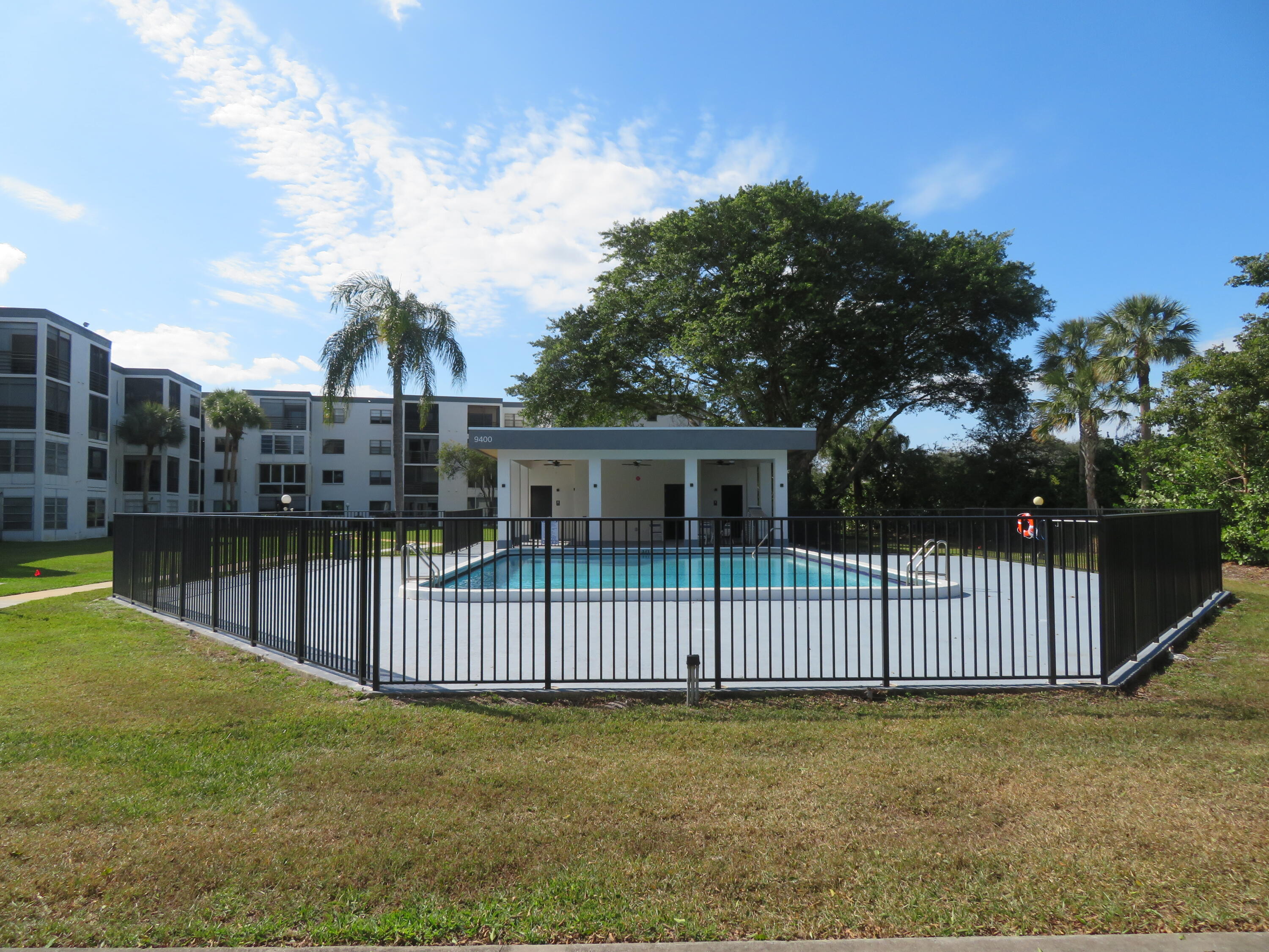 9233 Southwest 8th Street, Unit 419 Boca Raton, FL 33428 - Photo 19 of 41 34_9233_Bldg._Pool