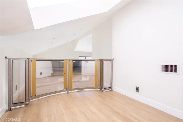 $649,999 | 13331 Moorpark Street, Unit 319, Sherman Oaks, CA 91423