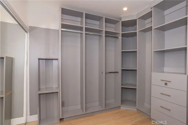 $649,999 | 13331 Moorpark Street, Unit 319, Sherman Oaks, CA 91423