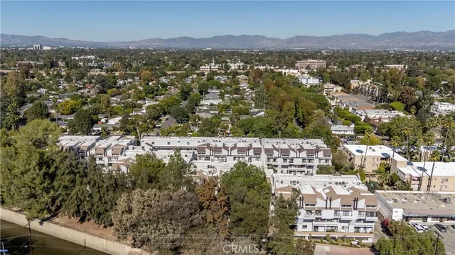 $649,999 | 13331 Moorpark Street, Unit 319, Sherman Oaks, CA 91423