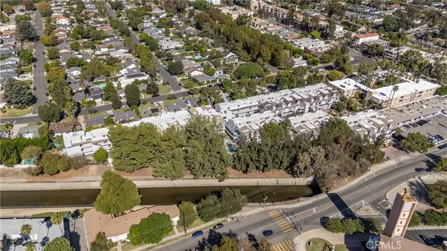 $649,999 | 13331 Moorpark Street, Unit 319, Sherman Oaks, CA 91423