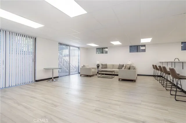 $649,999 | 13331 Moorpark Street, Unit 319, Sherman Oaks, CA 91423