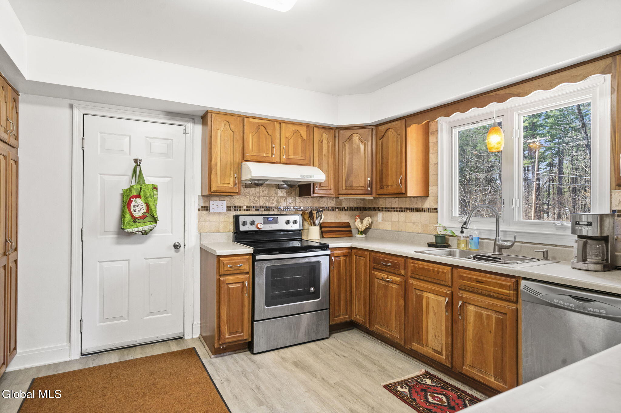 49 B Fletcher Road Guilderland, NY 12203 - Photo 21 of 46 45-web-or-mls-49b-fletcher-rd