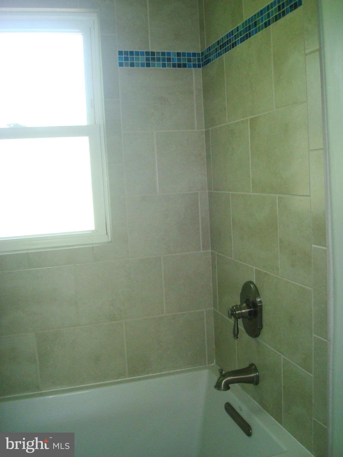 11900 Smithfield Road Manassas, VA 20112 - Photo 24 of 28 Bath