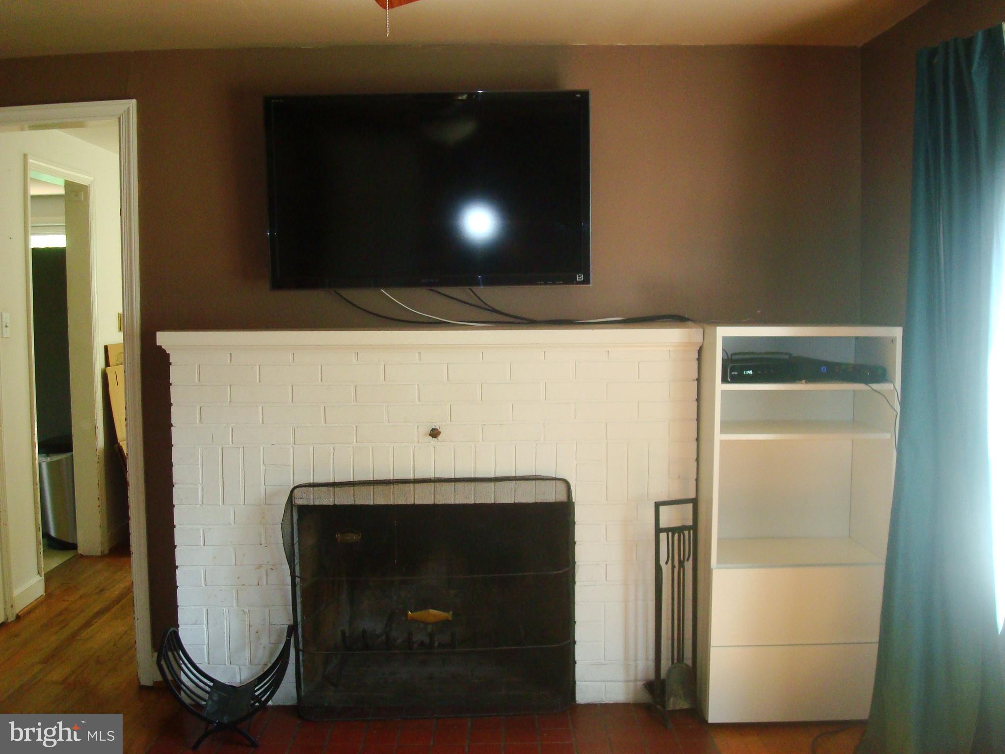 11900 Smithfield Road Manassas, VA 20112 - Photo 28 of 28 Family Room